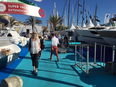 Auf der boat show in Cannes